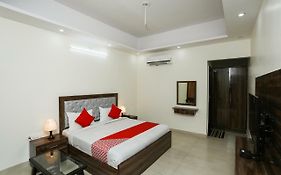 Hotel Park View Rohtak 3*