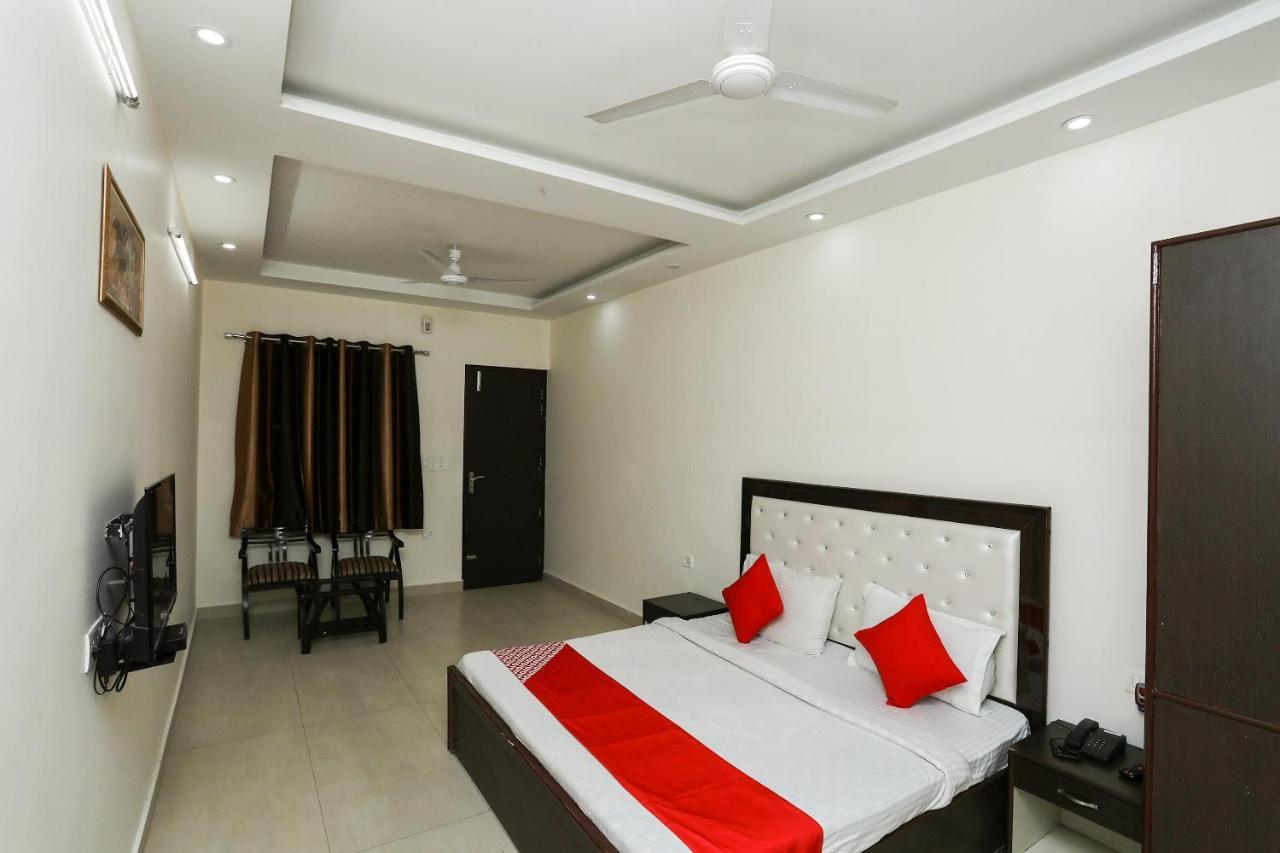 Oyo 35511 Hotel Park View Rohtak Exterior photo